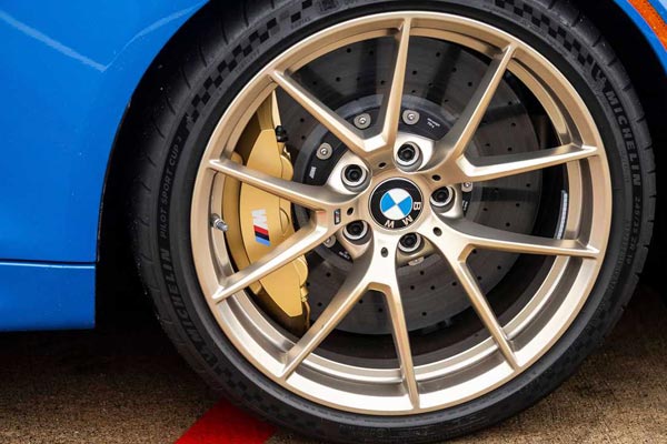 Alloy Wheel Refurbishment by Smart Auto-Body